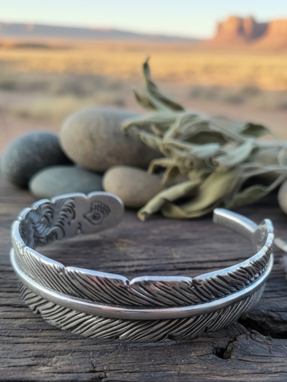 🌿 Detailed Feather Statement Cuff | Antiqued Silvertone Southwestern Bracelet